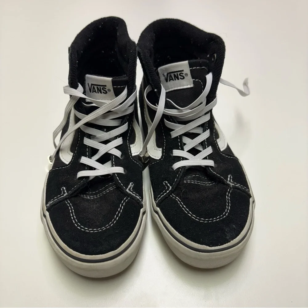 Vans Youth Boys 1 Classic Black White High Top Old Skool Sneakers Shoes - Picture 1 of 8